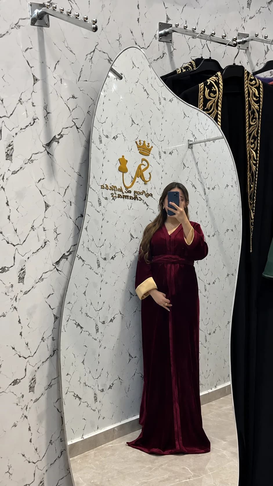 Caftan en mobra bordeaux